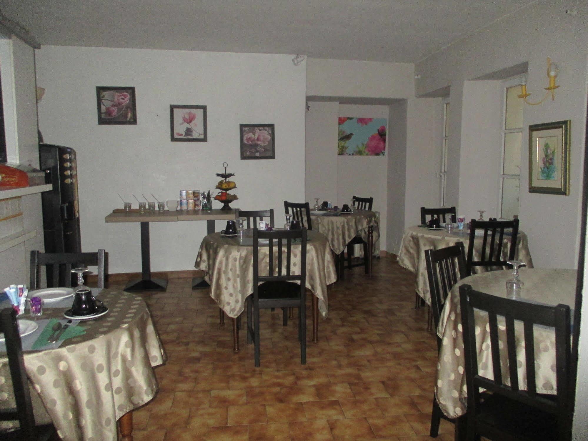Hotel Saint Florent Orange  Ngoại thất bức ảnh